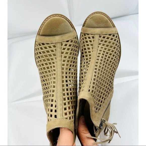 Vince Camuto Sz 7.5 M Womens Perforated Open Toe Bootie Tassel Ankle Boot Sandal - Picture 4 of 10
